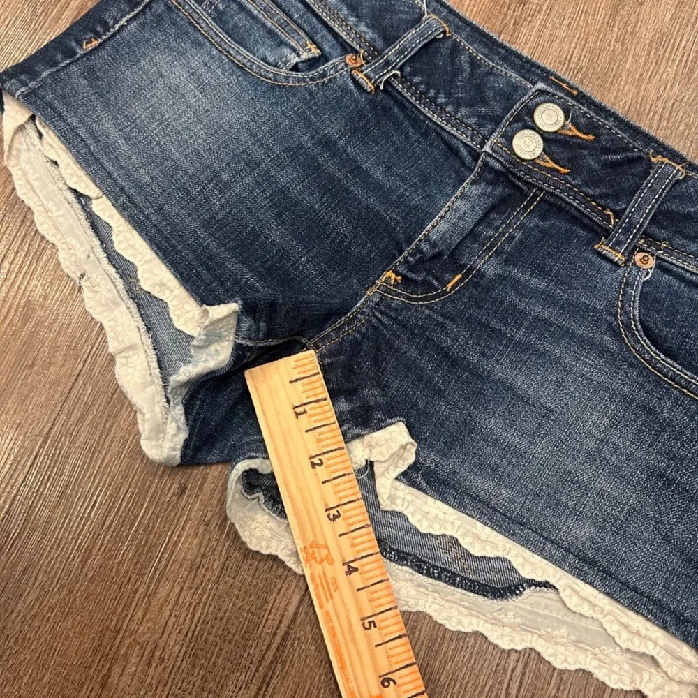 American Eagle Outfitters size fair