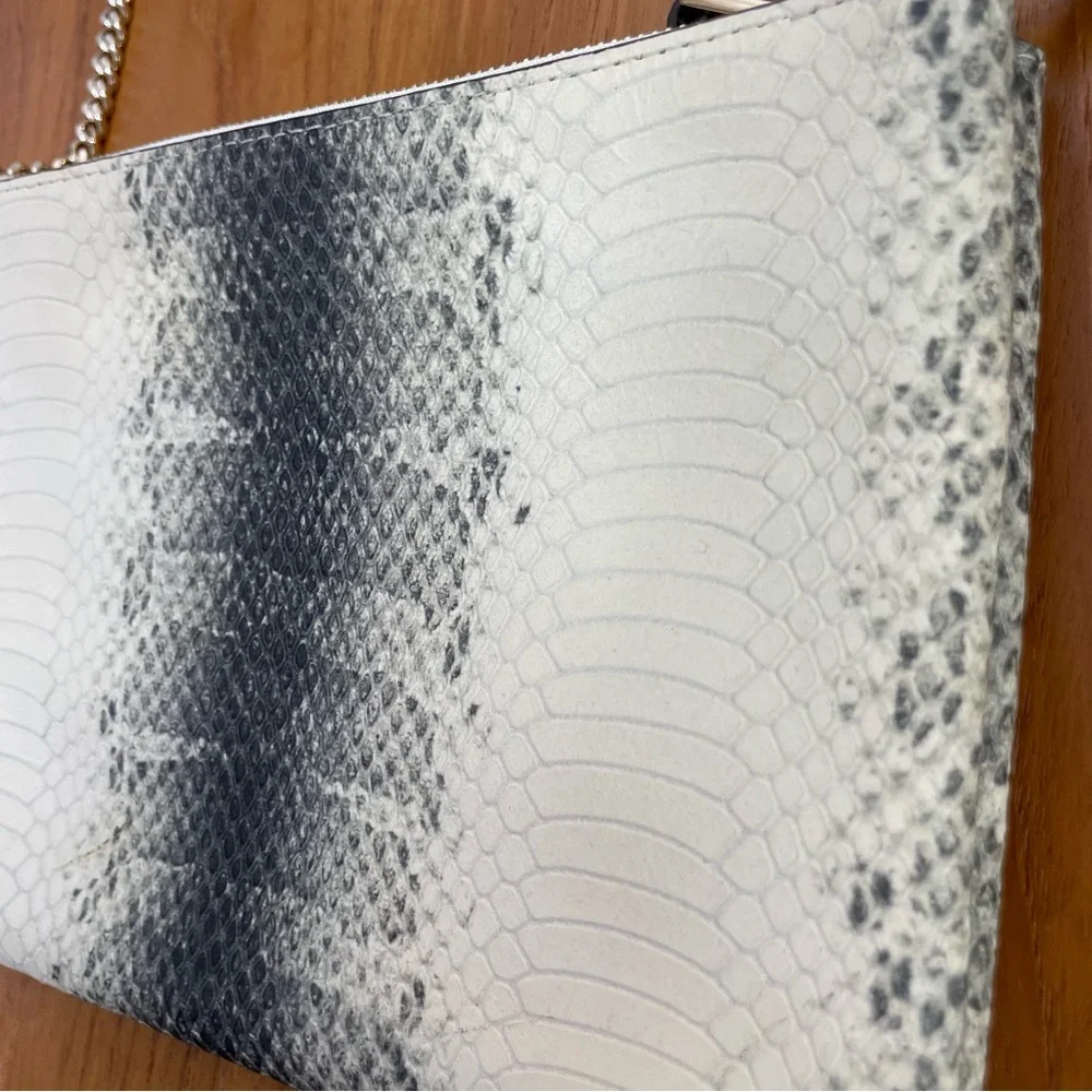 EUC Coach Snakeskin Leather Crossbody Bag‎