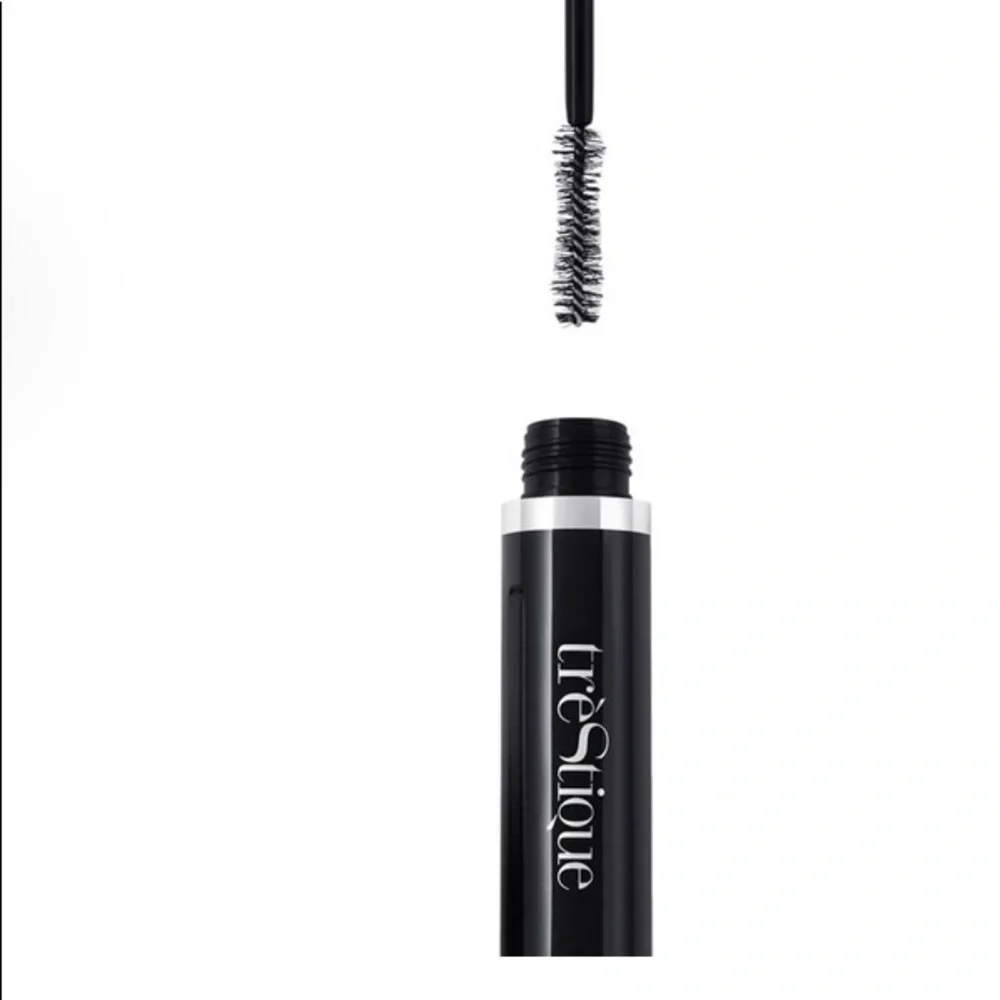 Trestique Good Vibes Mascara ( icelandic Black) with built in curler