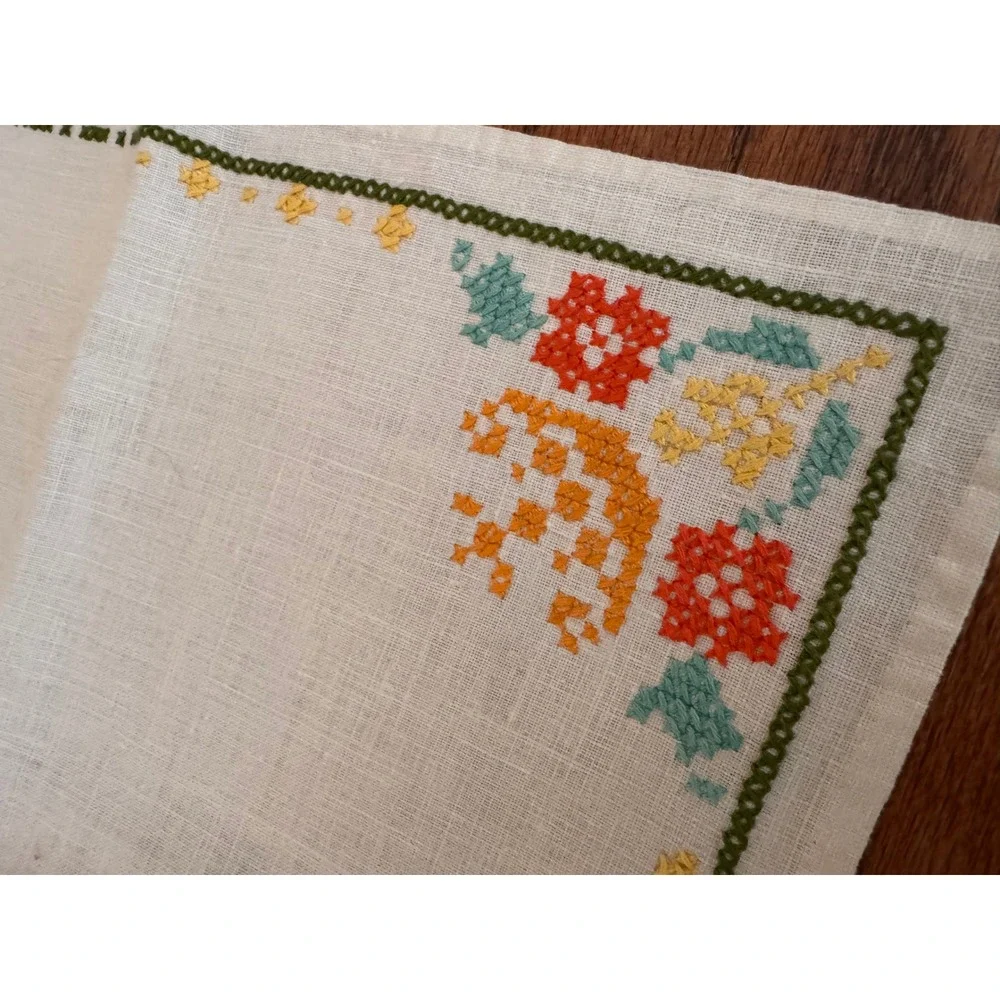 N/A vintage linen