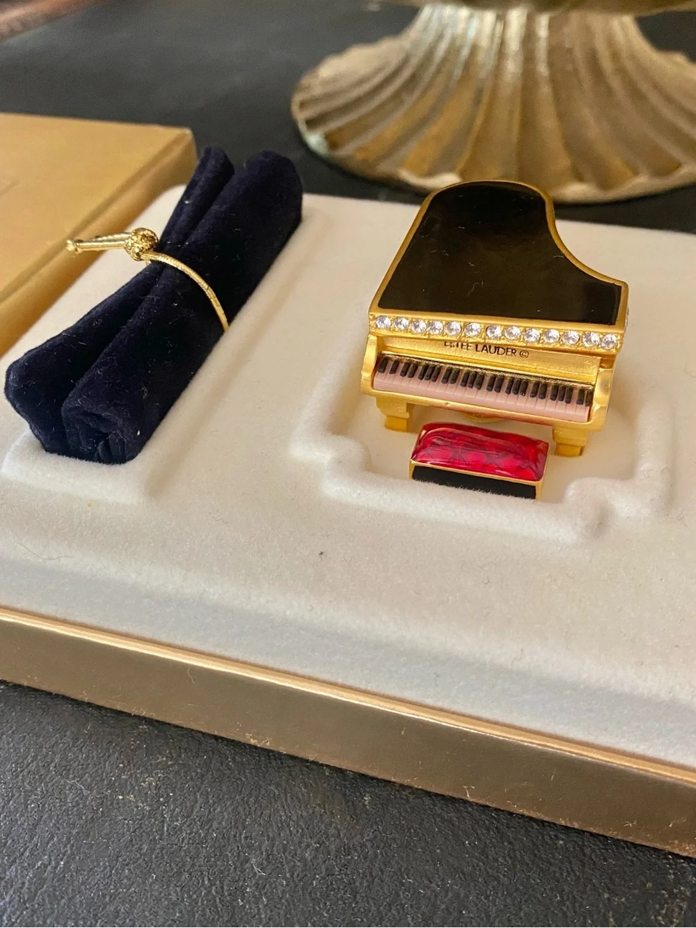 Estee Lauder new vtg