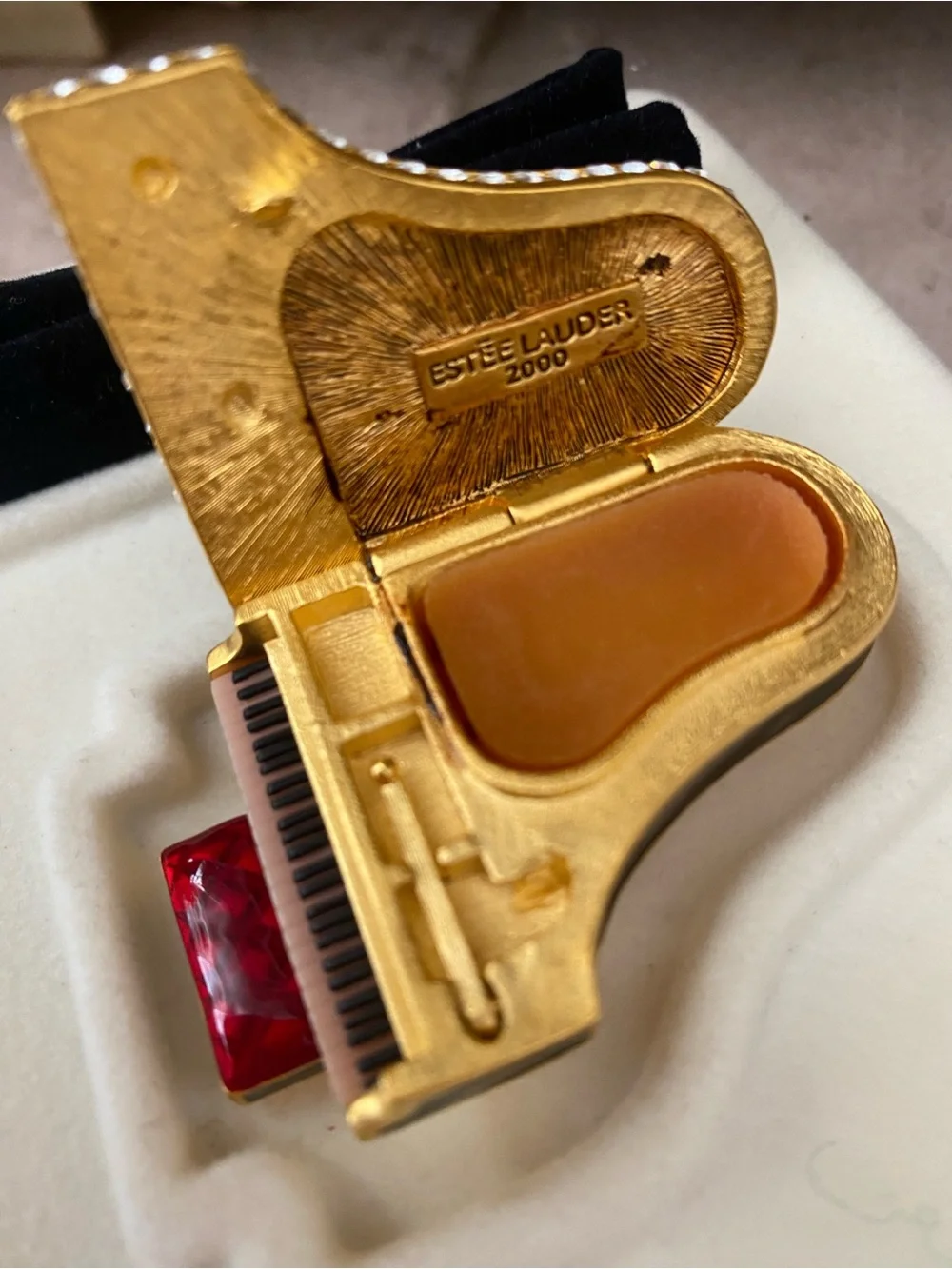 Estee Lauder new vtg