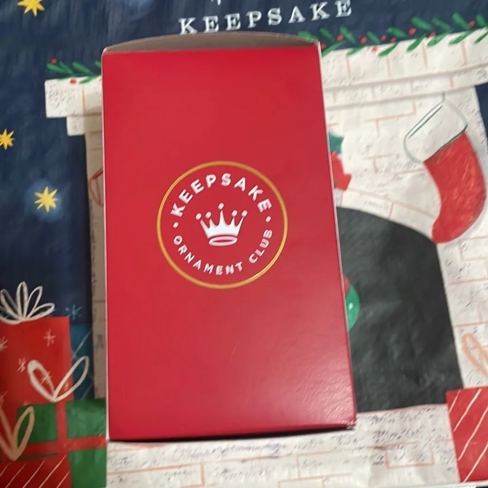 Hallmark nwt 2022