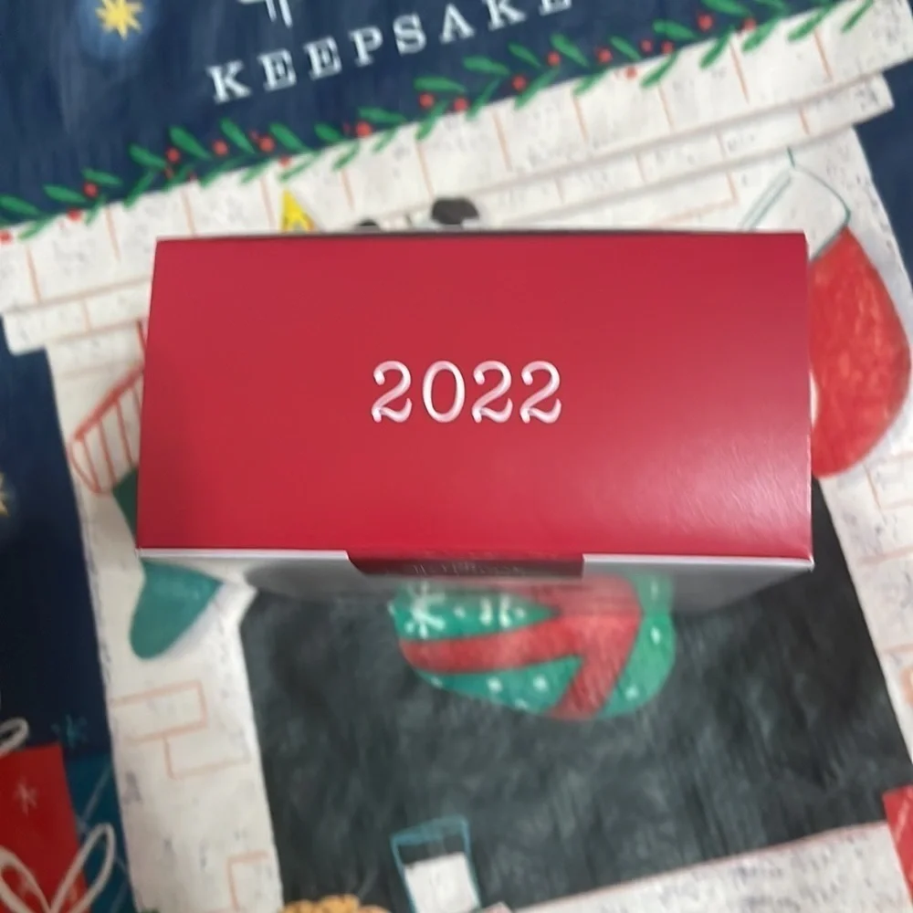 Hallmark nwt 2022