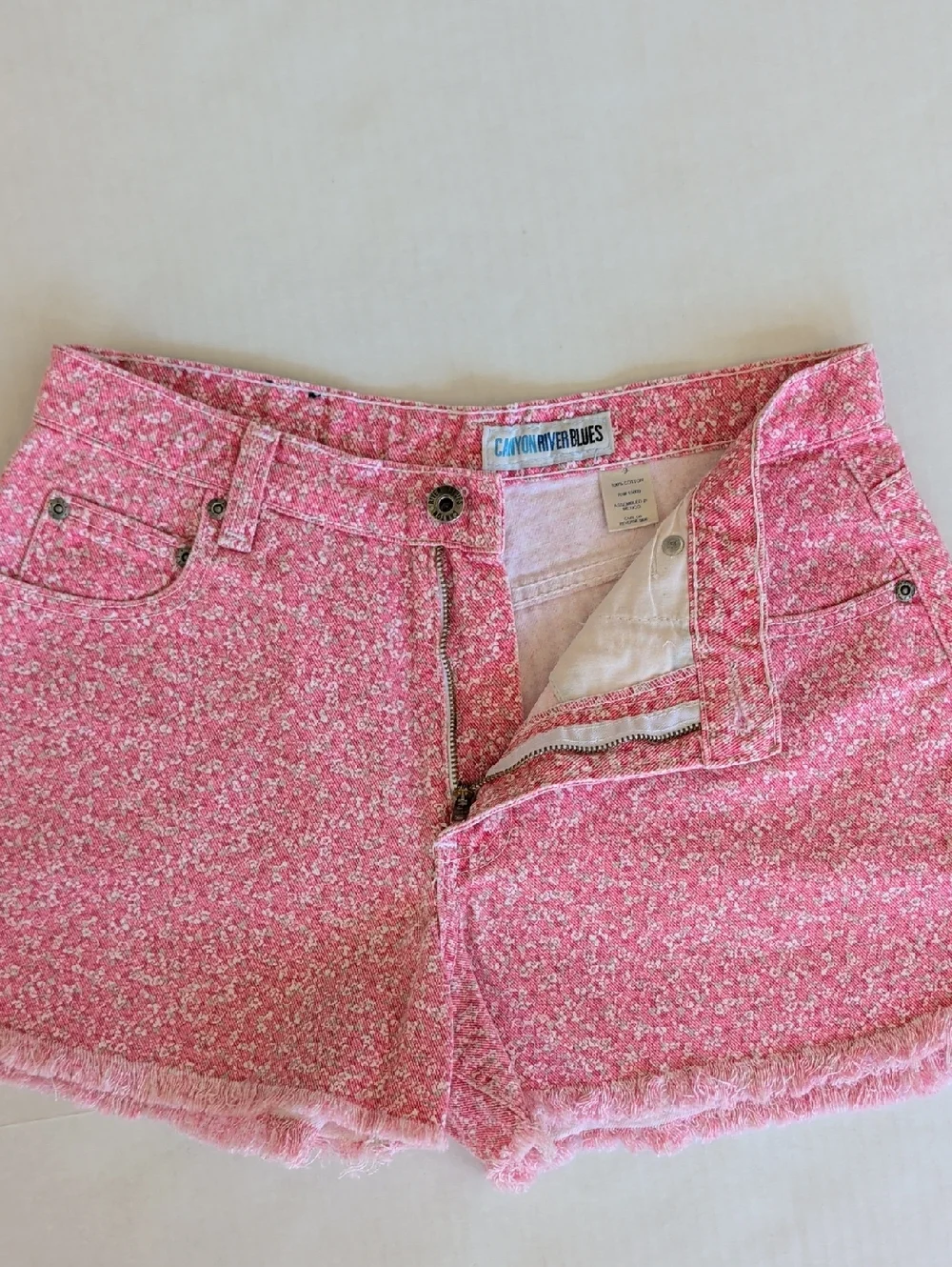 Vtg. Canyon River Blues High-Waist Floral Frayed Hem Shorts Junior 9 Pink White