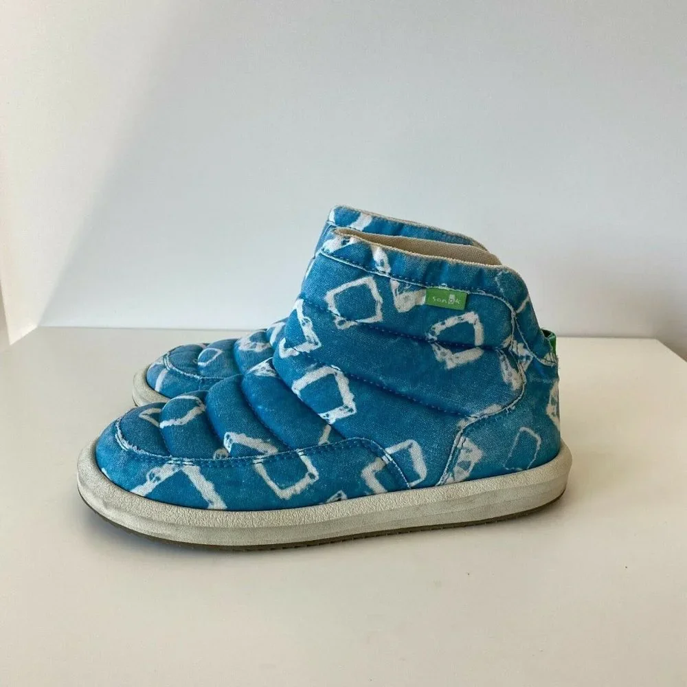 Sanuk size puff