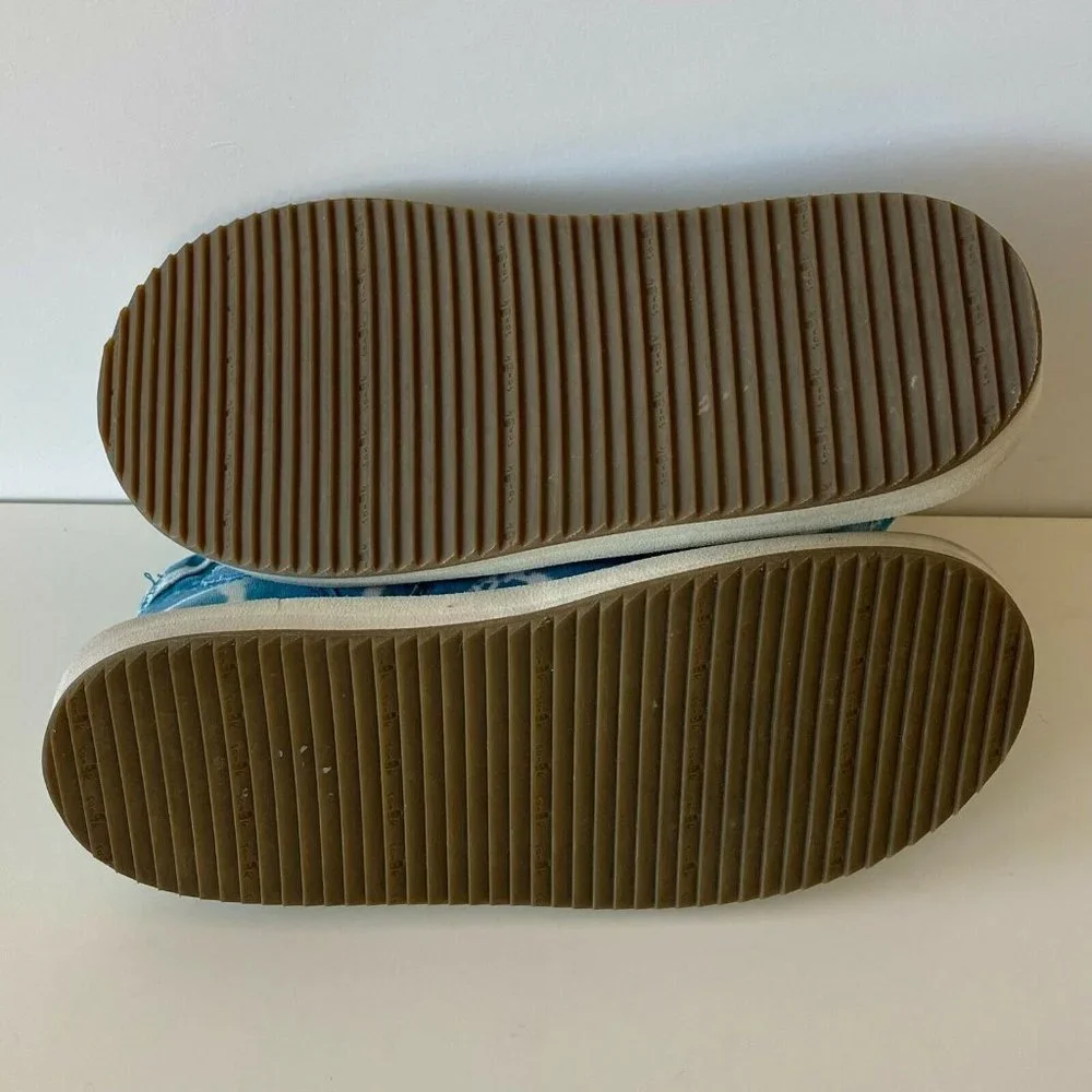 Sanuk size puff