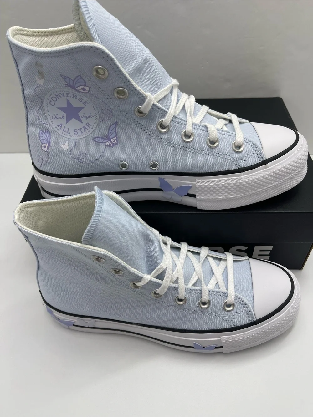 Converse light blue