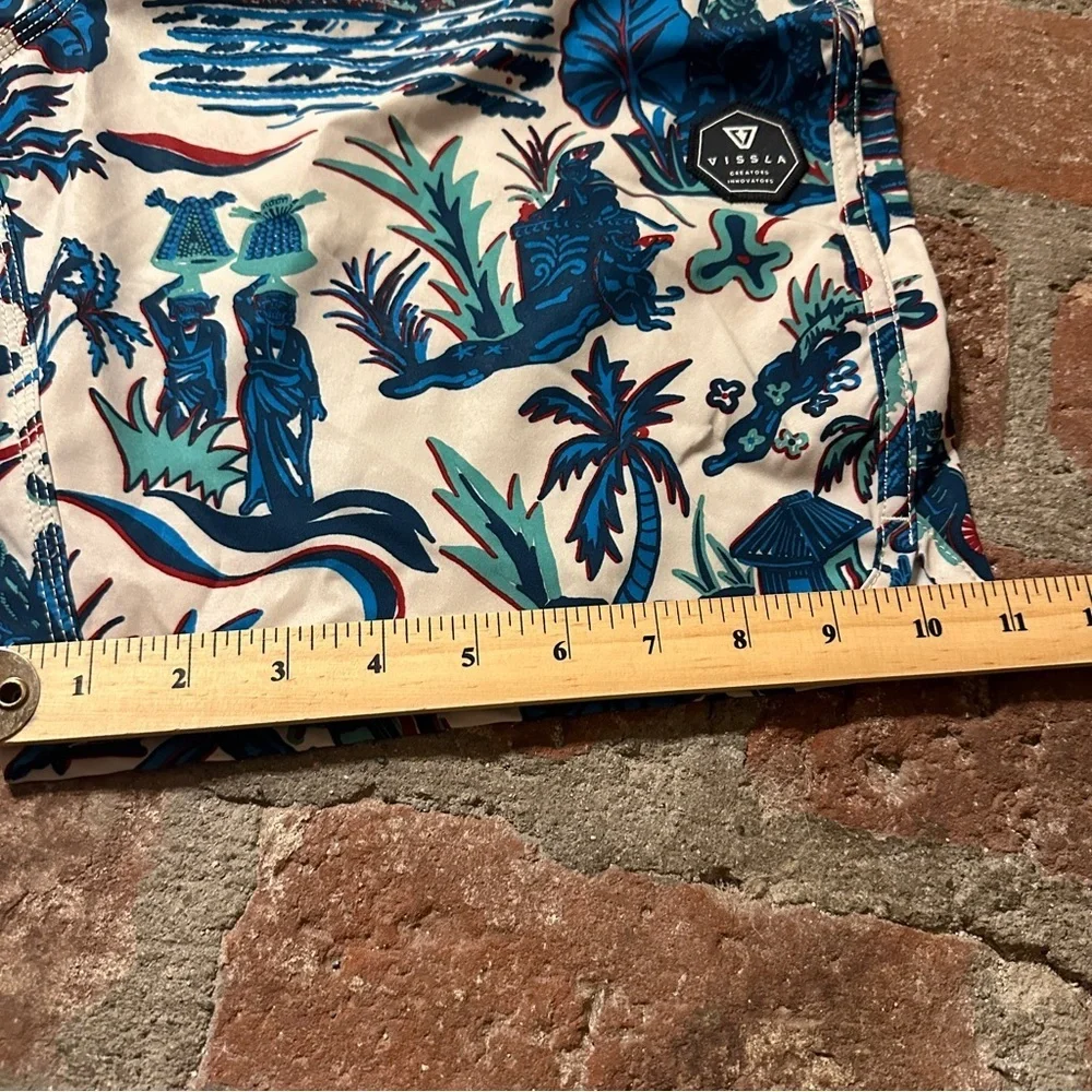 VISSLA tropical print