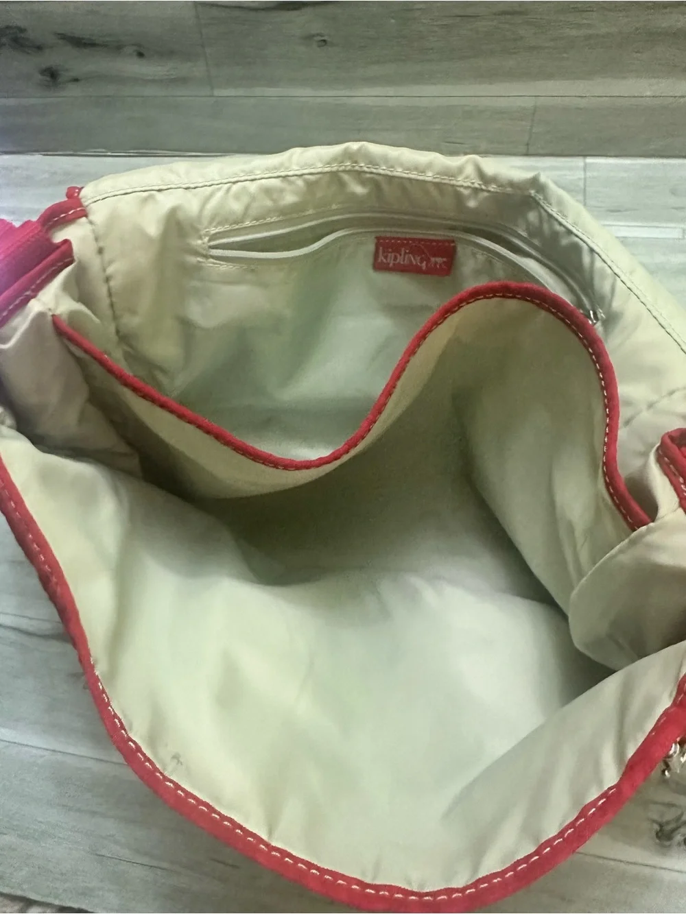 Kipling red vibrant
