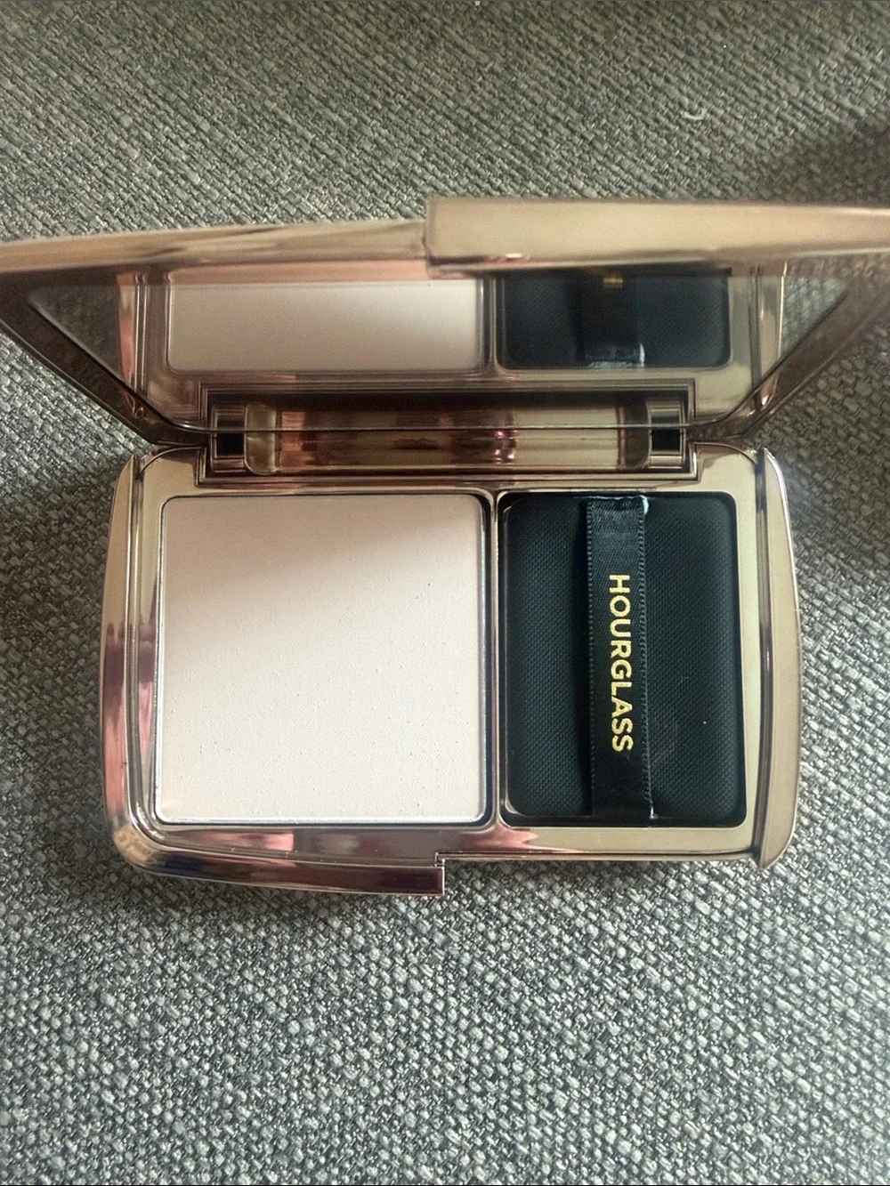 Hourglass vanish airbrush