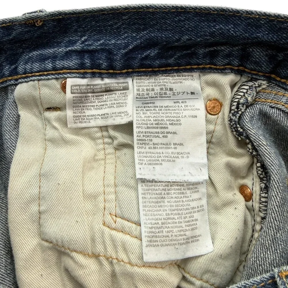 Levis step into