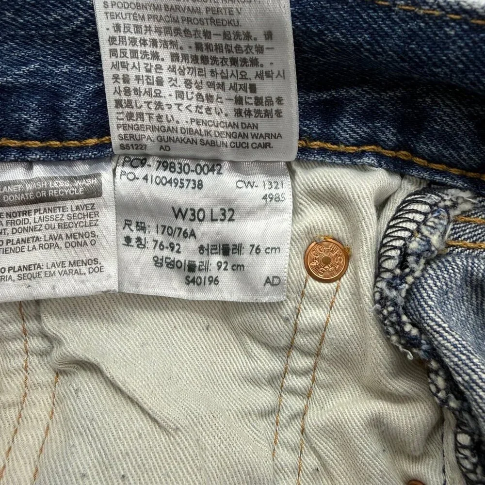Levis step into