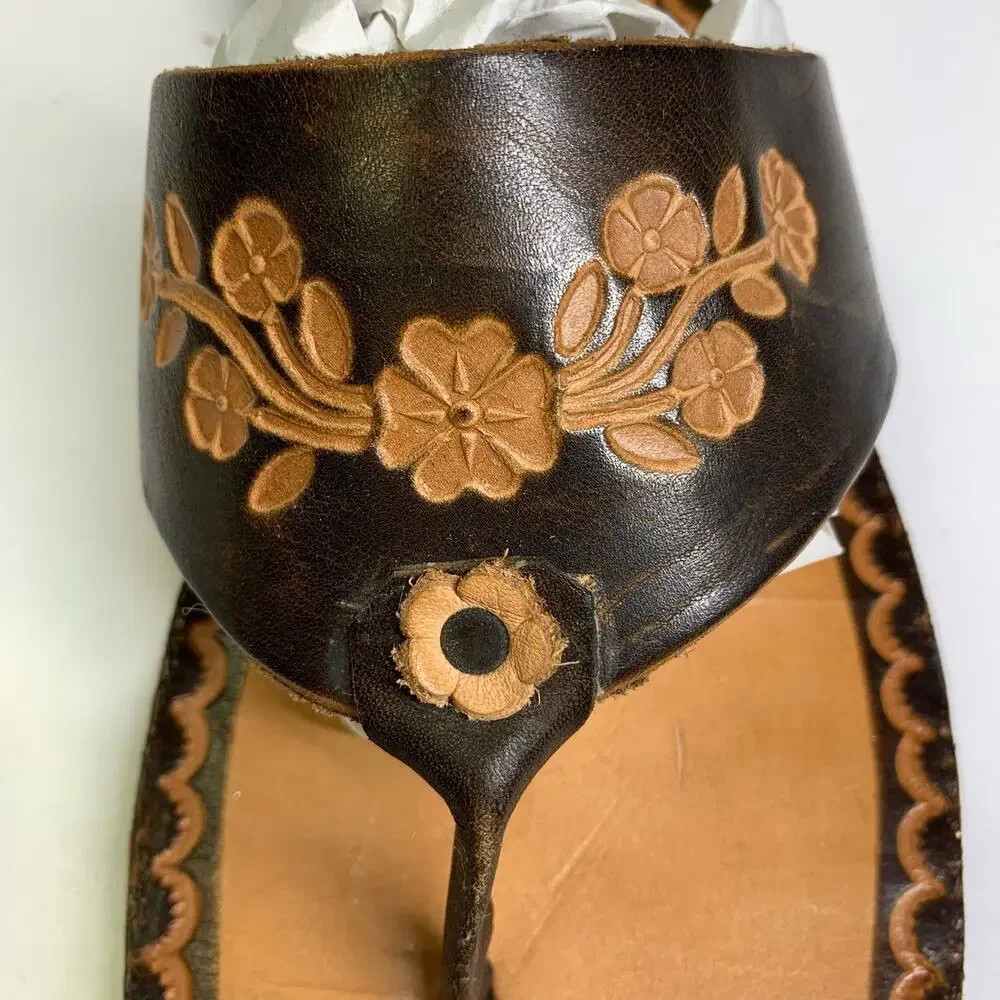 AMAY PE HECHO EN MEXICO Sandals 8 Artisan Huaraches Slip On Hand Tooled Floral