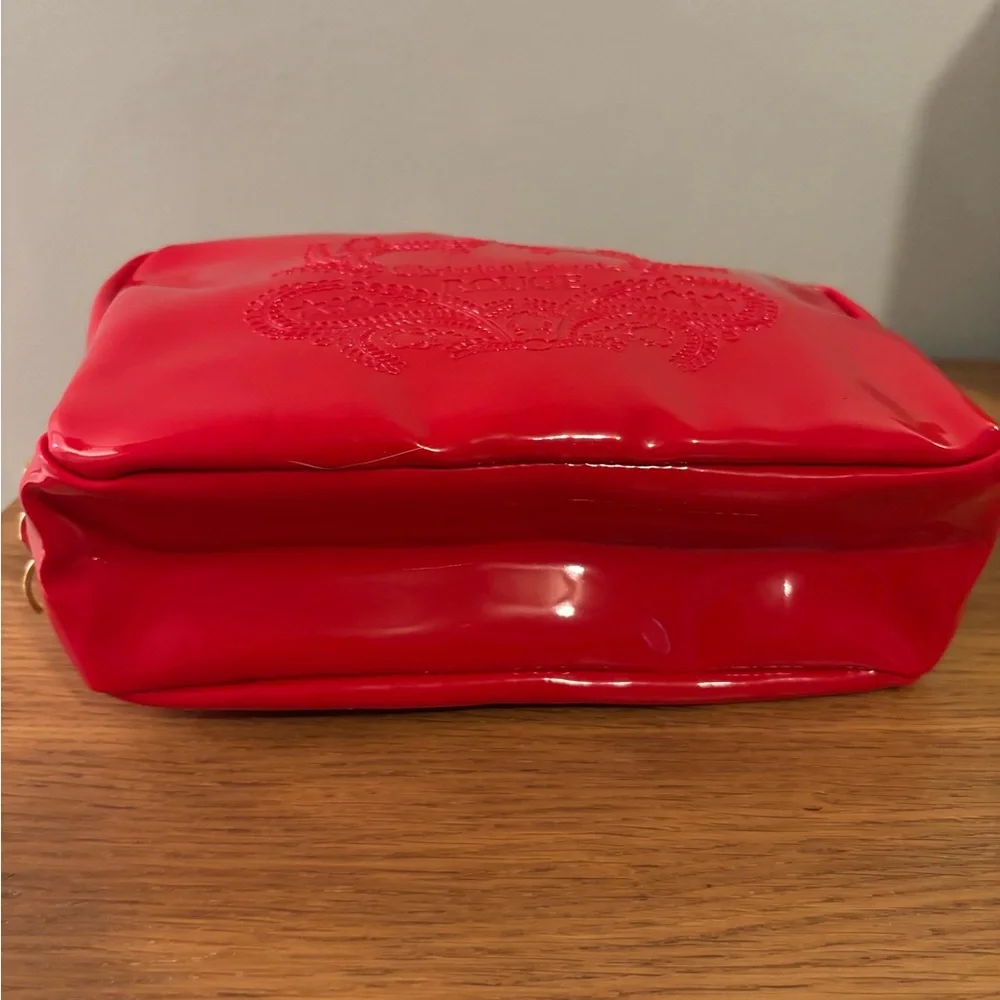 Avon glossy red