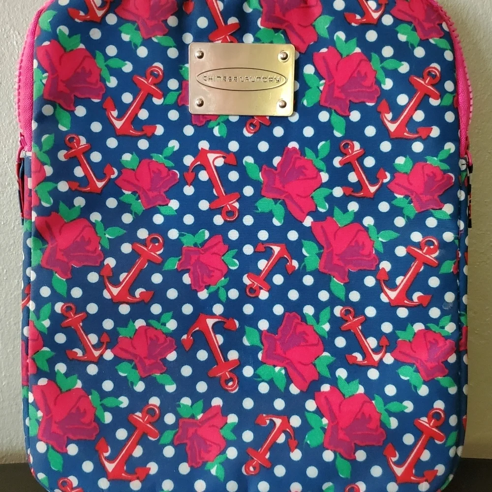 Chinese Laundry zip opening