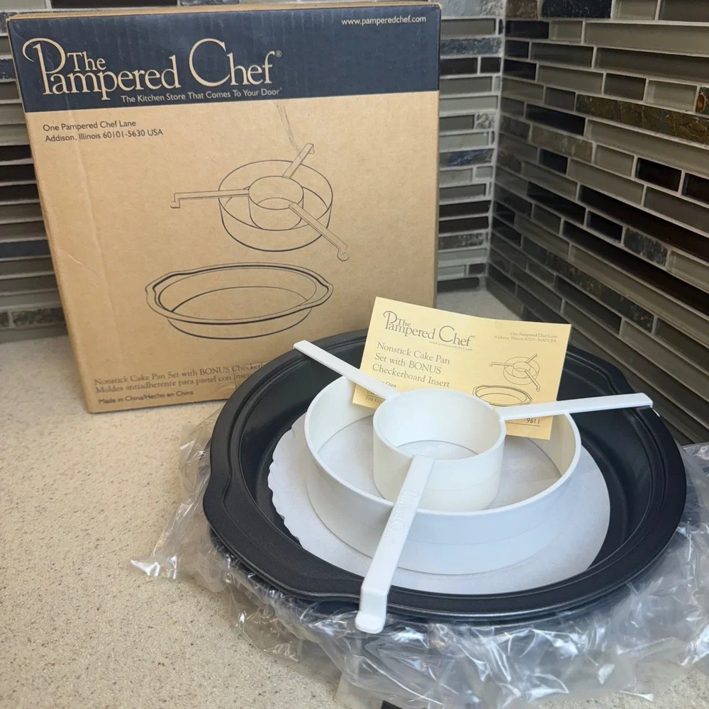 NEW The Pampered Chef Nonstick Cake Pan Set (3) w/ Checkerboard Insert 9611 NIB