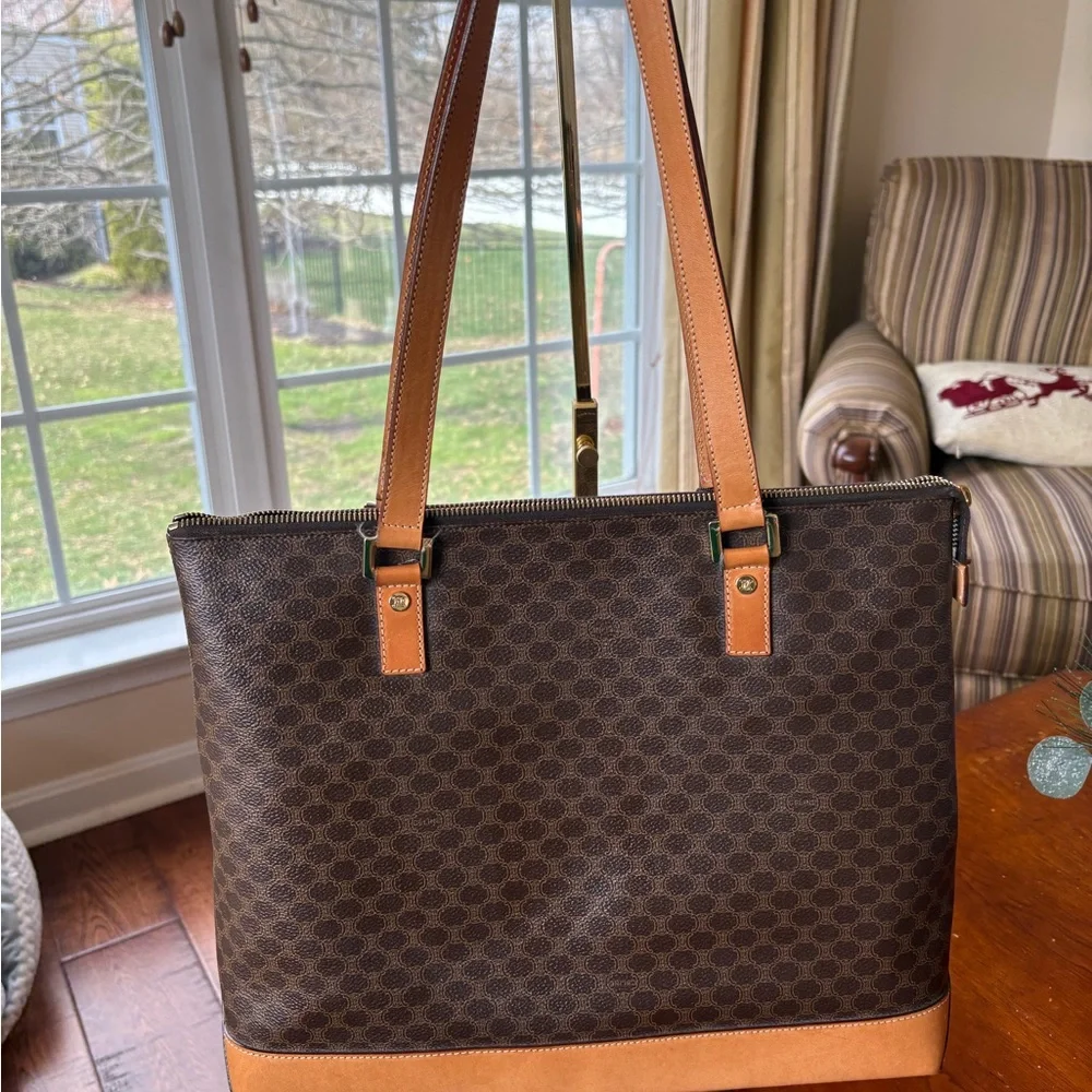 Celine classic monogram
