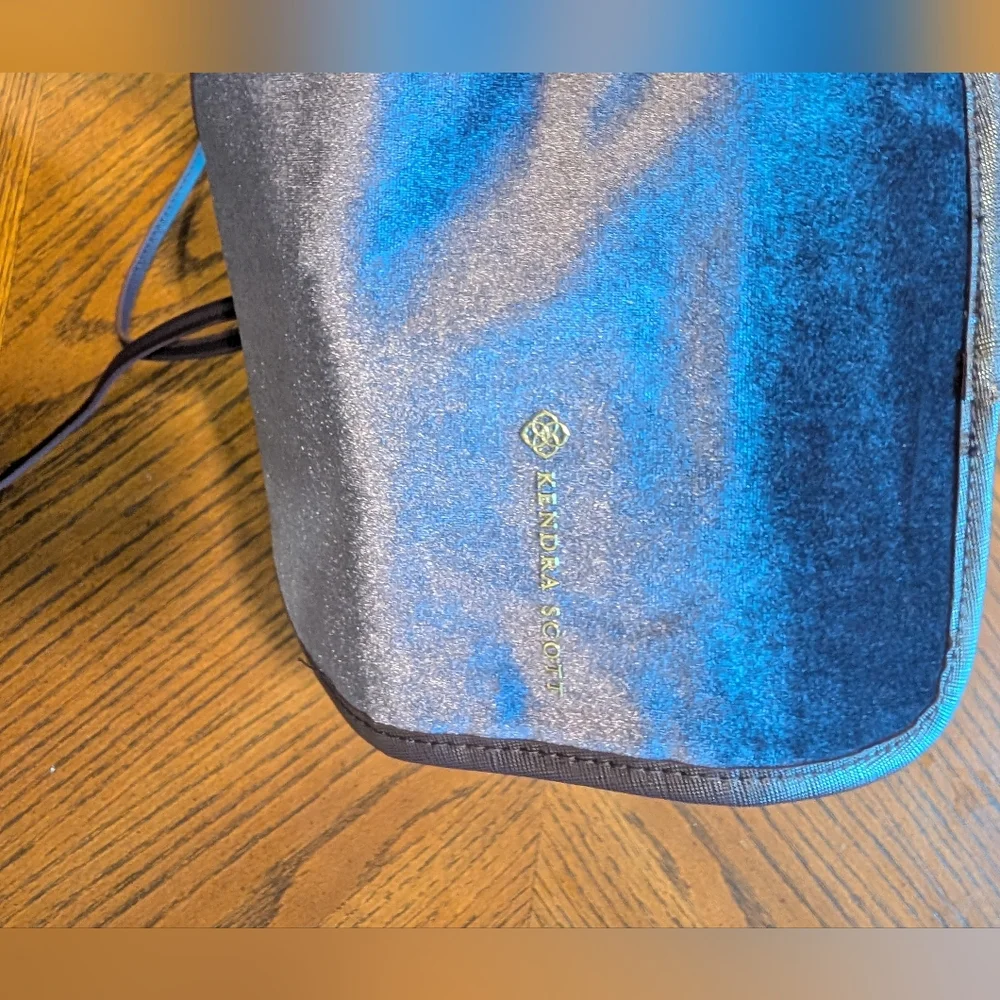 Kendra Scott kendra scott