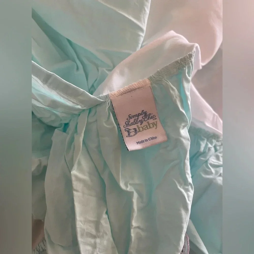 Simply Shabby Chic has smoke pictures