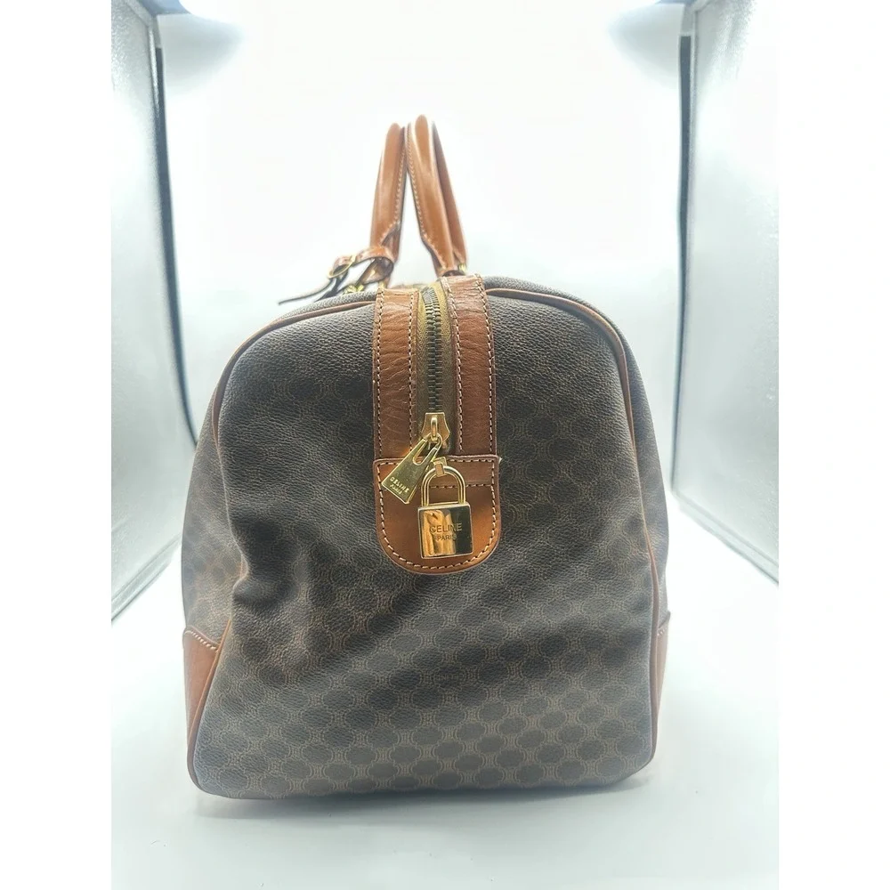 Celine wear sign