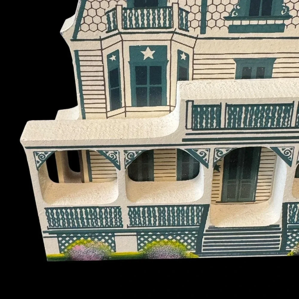 Shelias Collectibles there are
