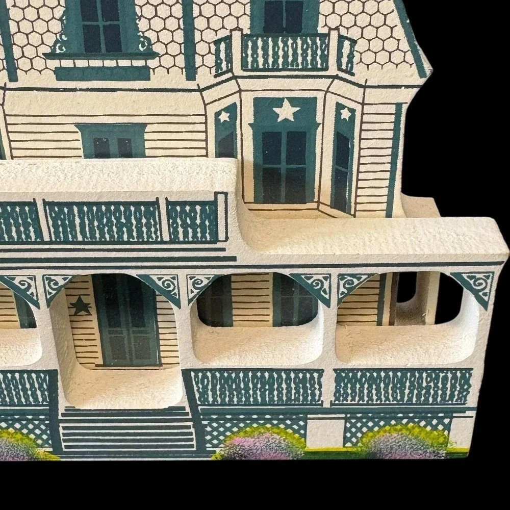 Shelias Collectibles there are