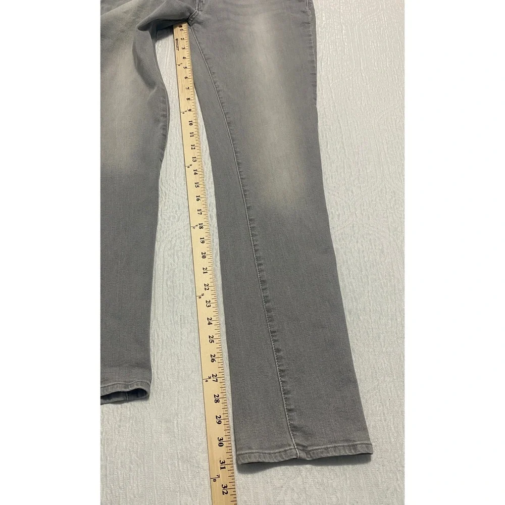 Levis closure l32
