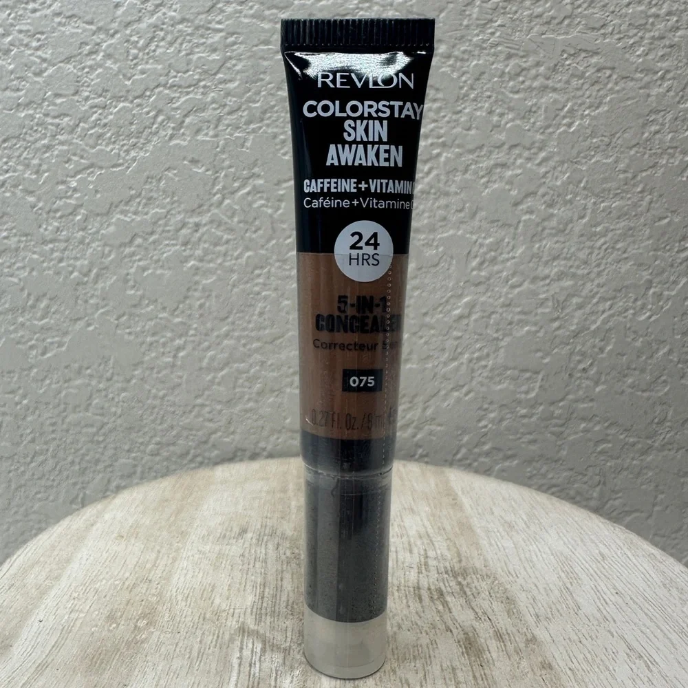 $5 🌙 Revlon ColorStay Skin Awaken Concealer IN 075‎ NEW