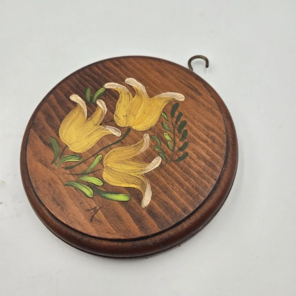VTG Tole Hand Painted Grannycore Wooden‎ Wall Decor Hanging Yellow Flower Art