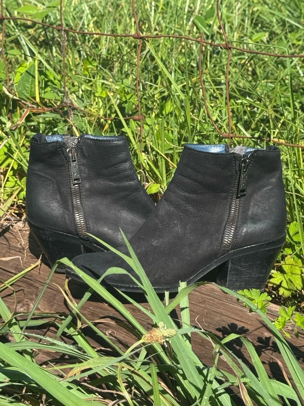 CNC Costume International Black leather heeled ankle boots 40 / 9