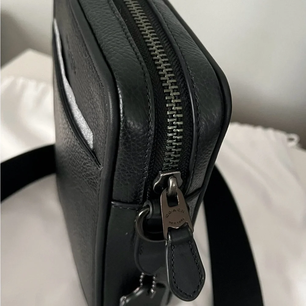 Coach elegant messenger
