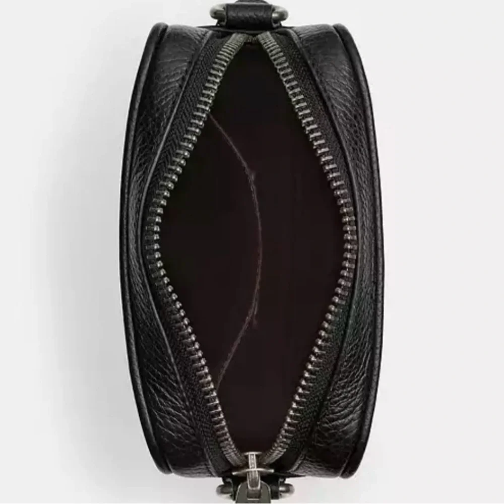 Coach elegant messenger