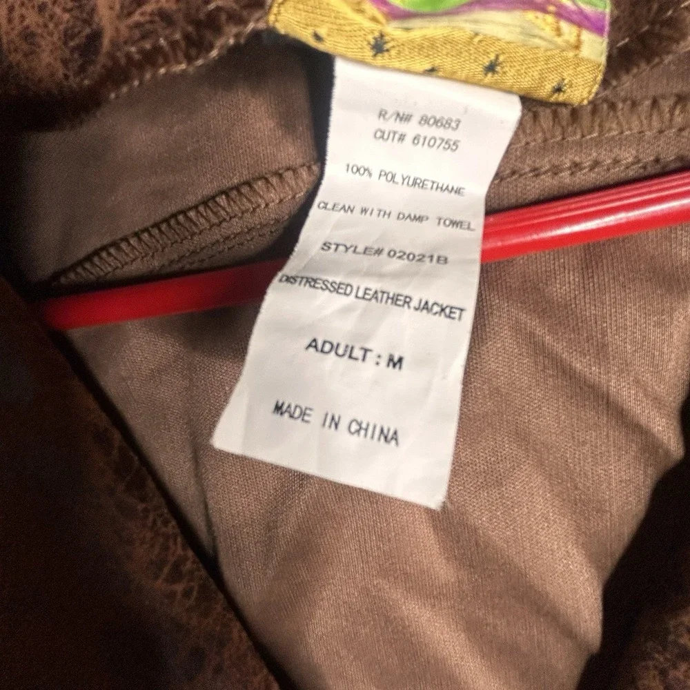 Medium distressed charades adult