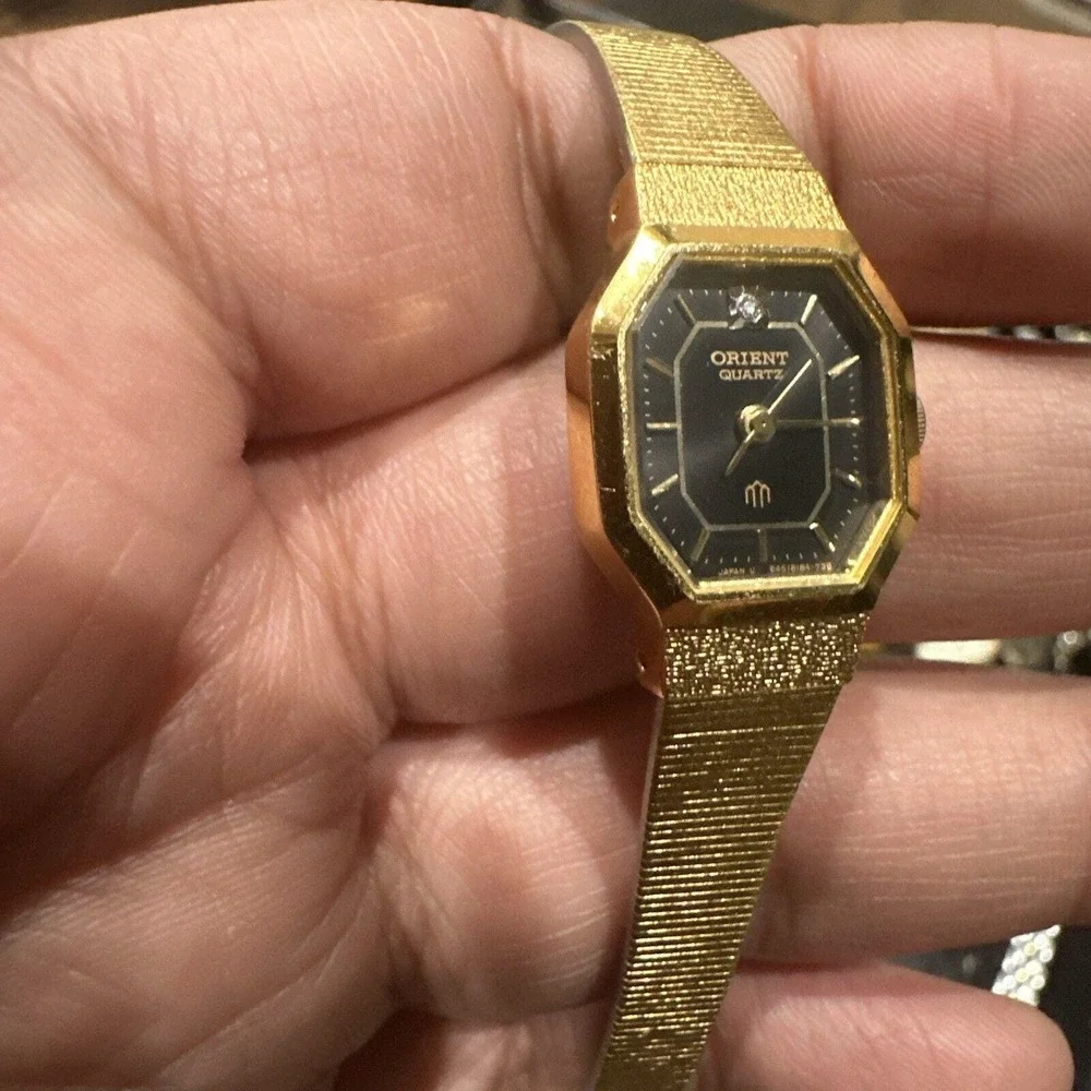 Works 17mm‎ Orient Octagonal Ladies Bracelet Watch Black Dial Quartz Vintage