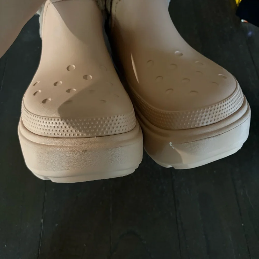 CROCS stomp faux