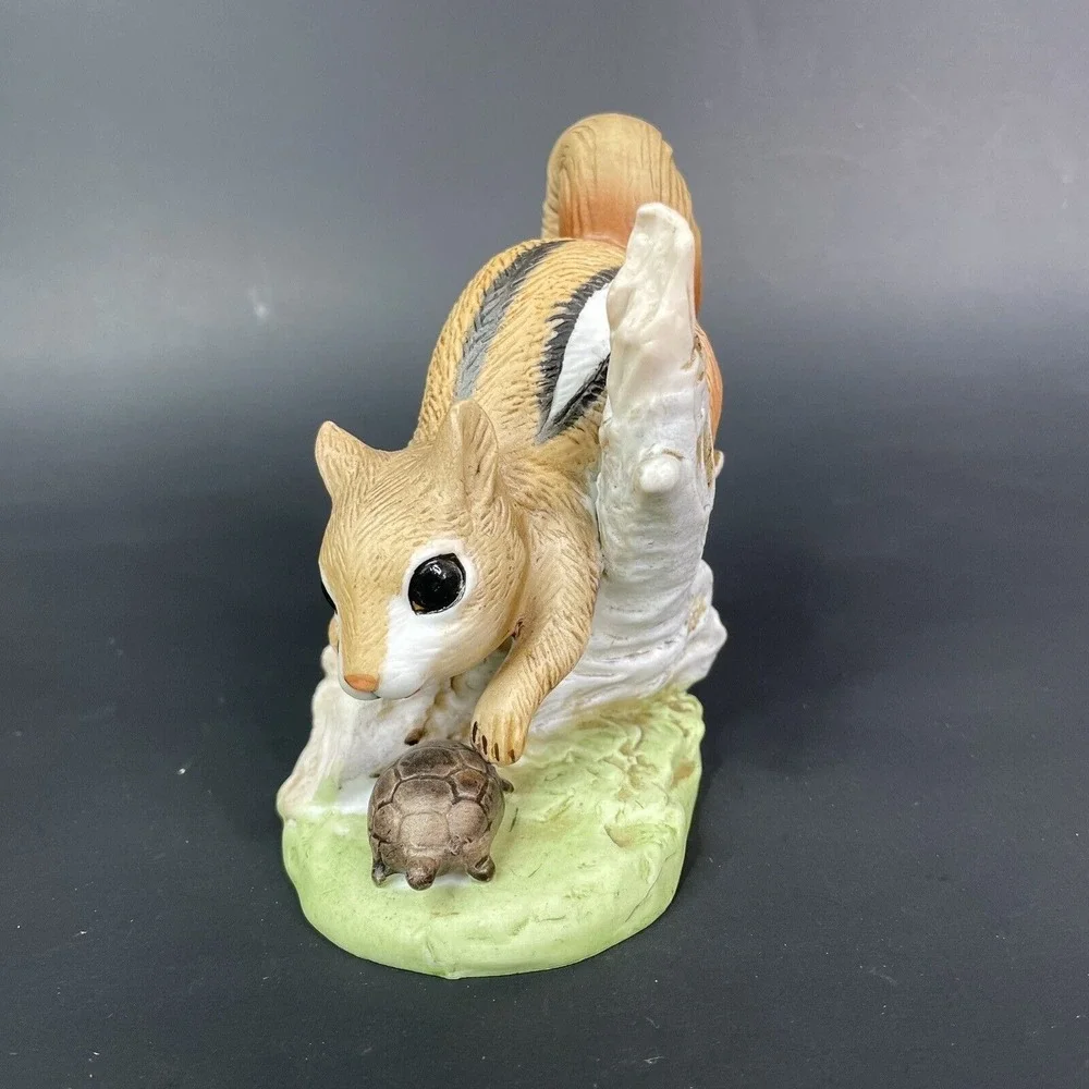 Homco figurine gently