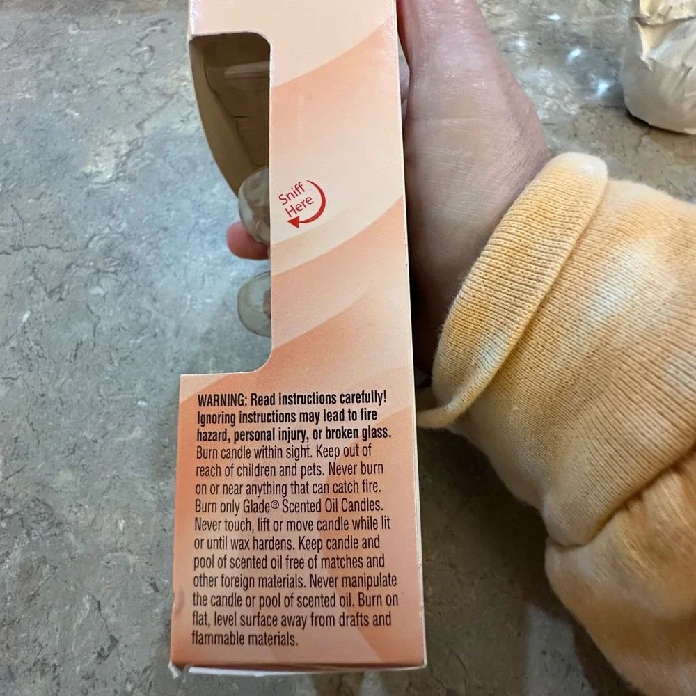 Glade scented oil