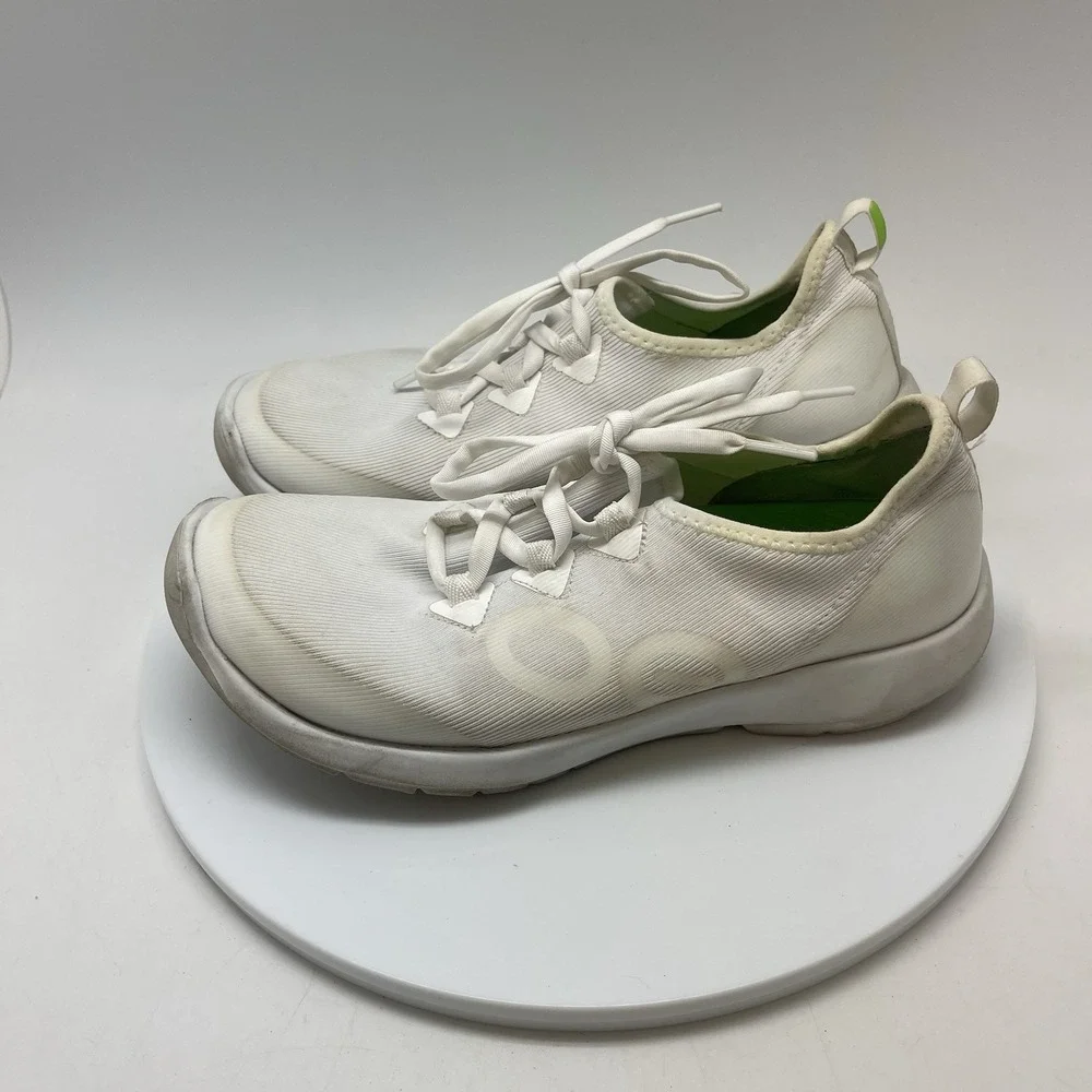 OOFOS size womens
