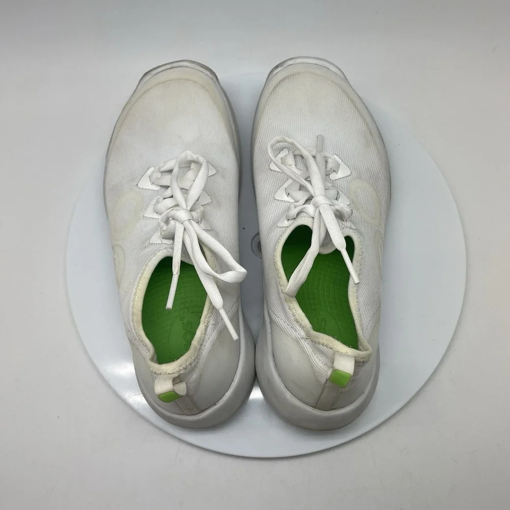 OOFOS size womens