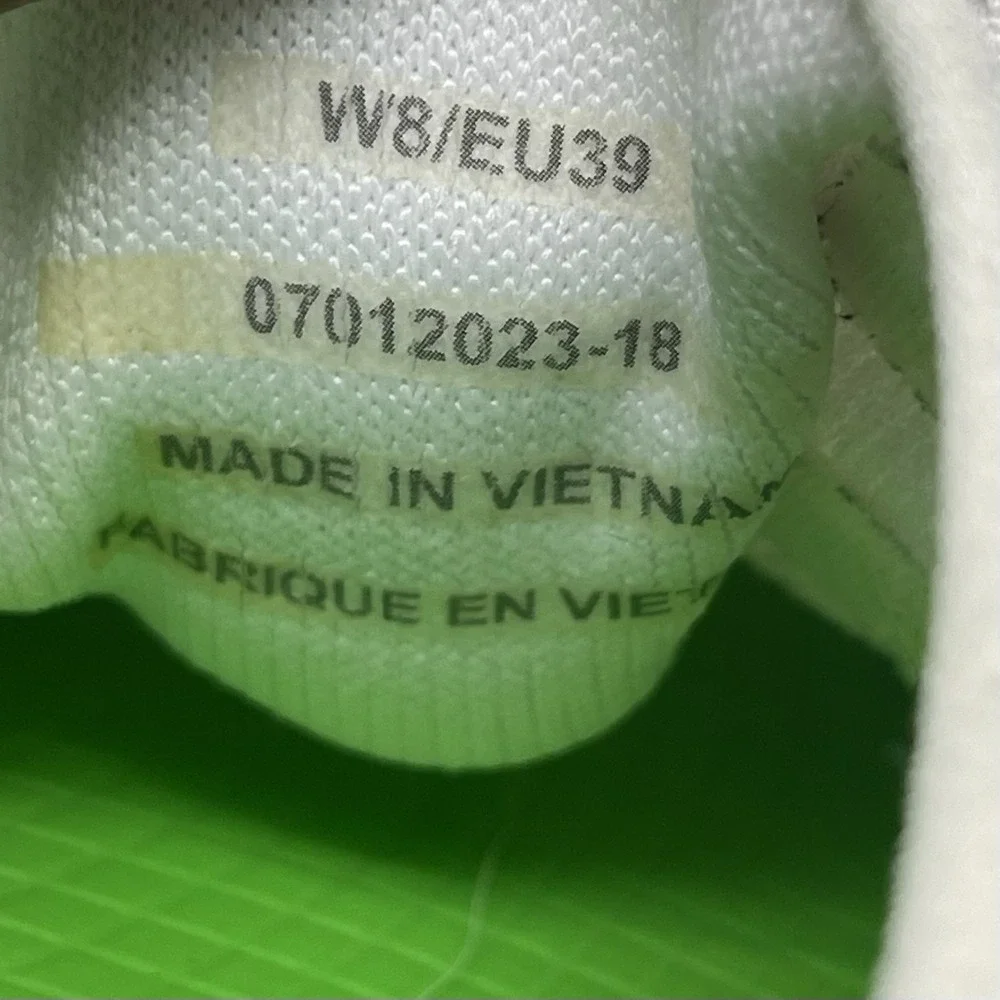 OOFOS size womens