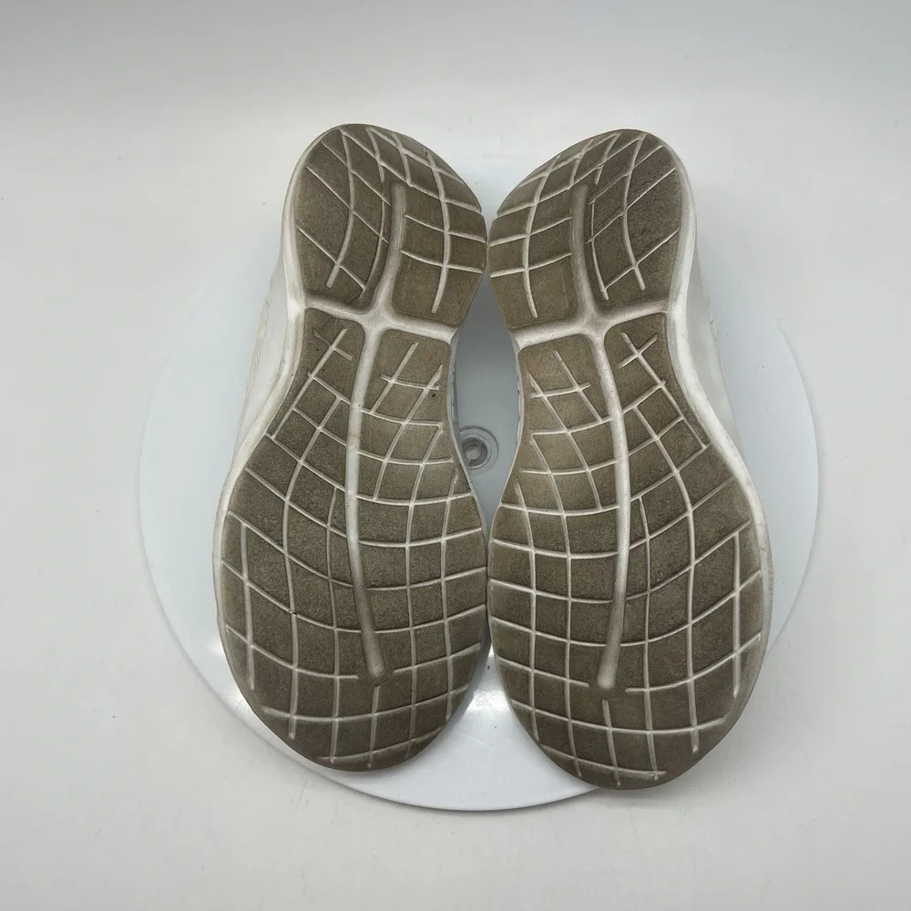 OOFOS size womens