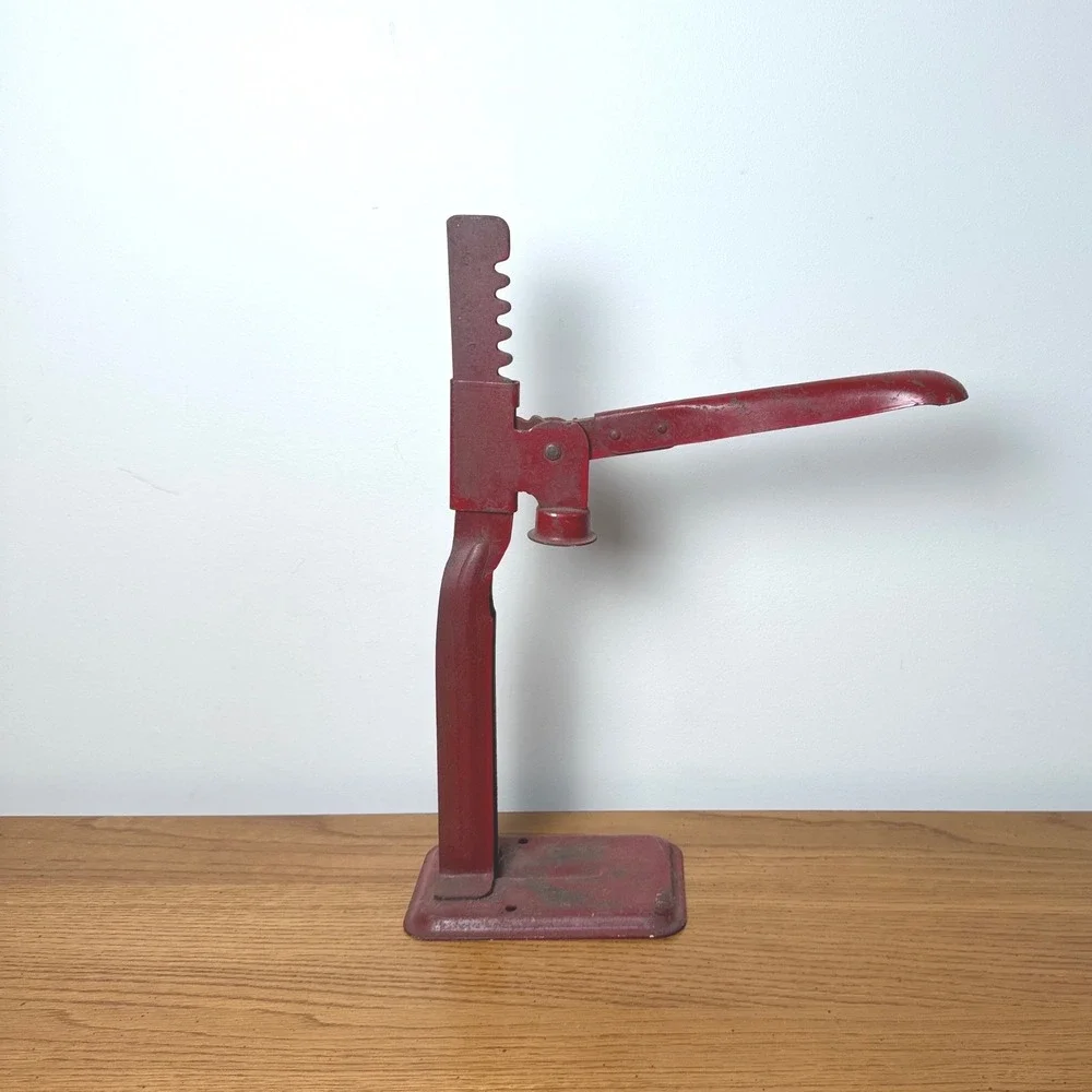 Vintage‎ Red Metal Bottle Capper Tool Manual Hand Crank Adjustable