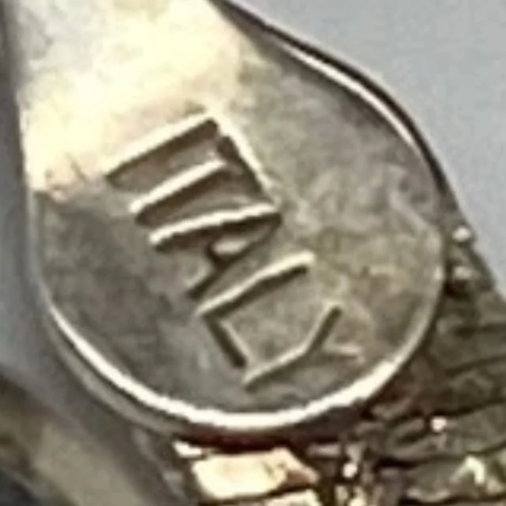 N/A chic silver