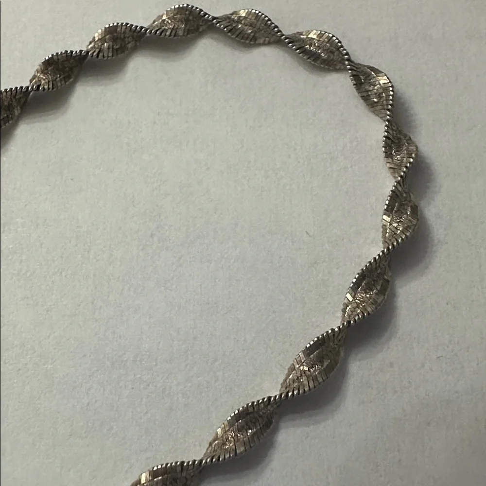 N/A chic silver
