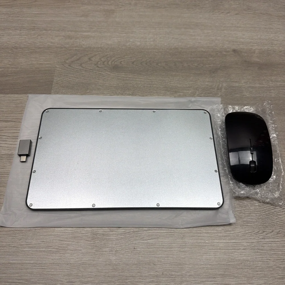 The Unbranded Brand ultrathin wireless