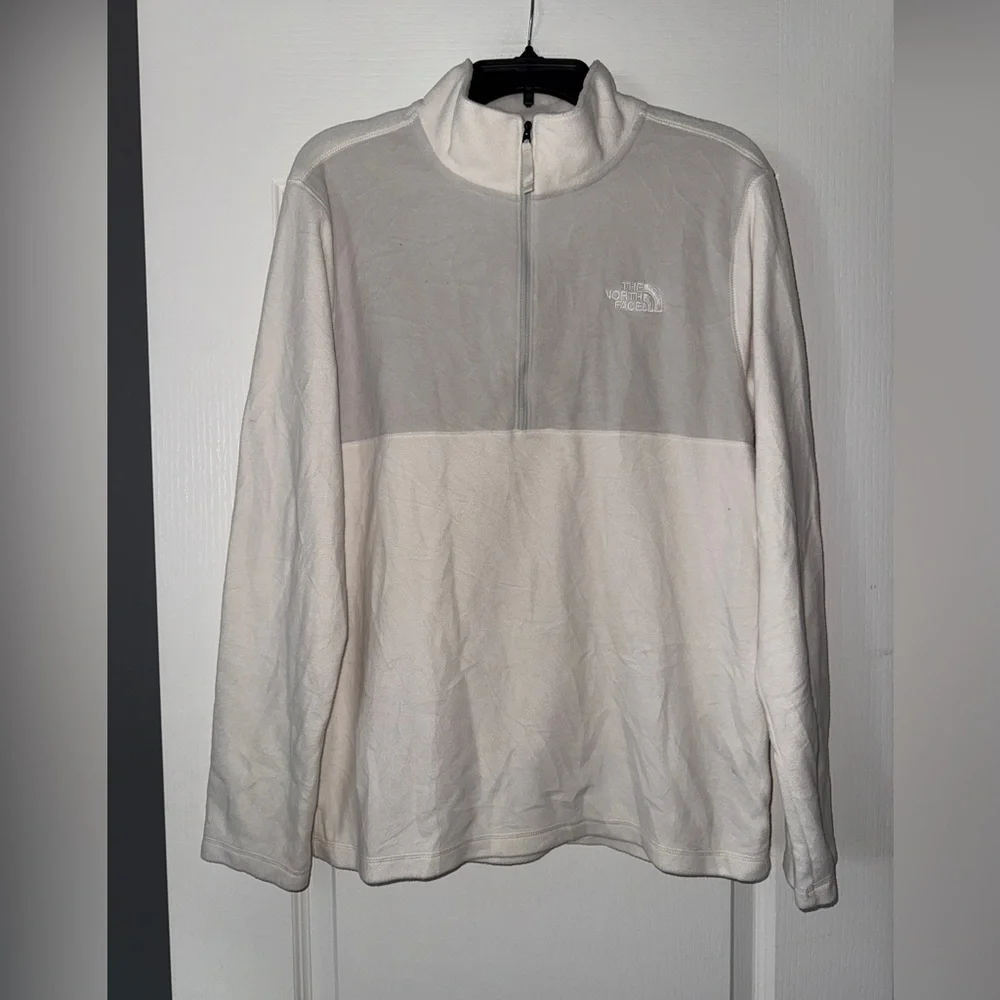 The North Face Men’s 1/4 zip fleece pullover White Cream‎ Light Gray Medium