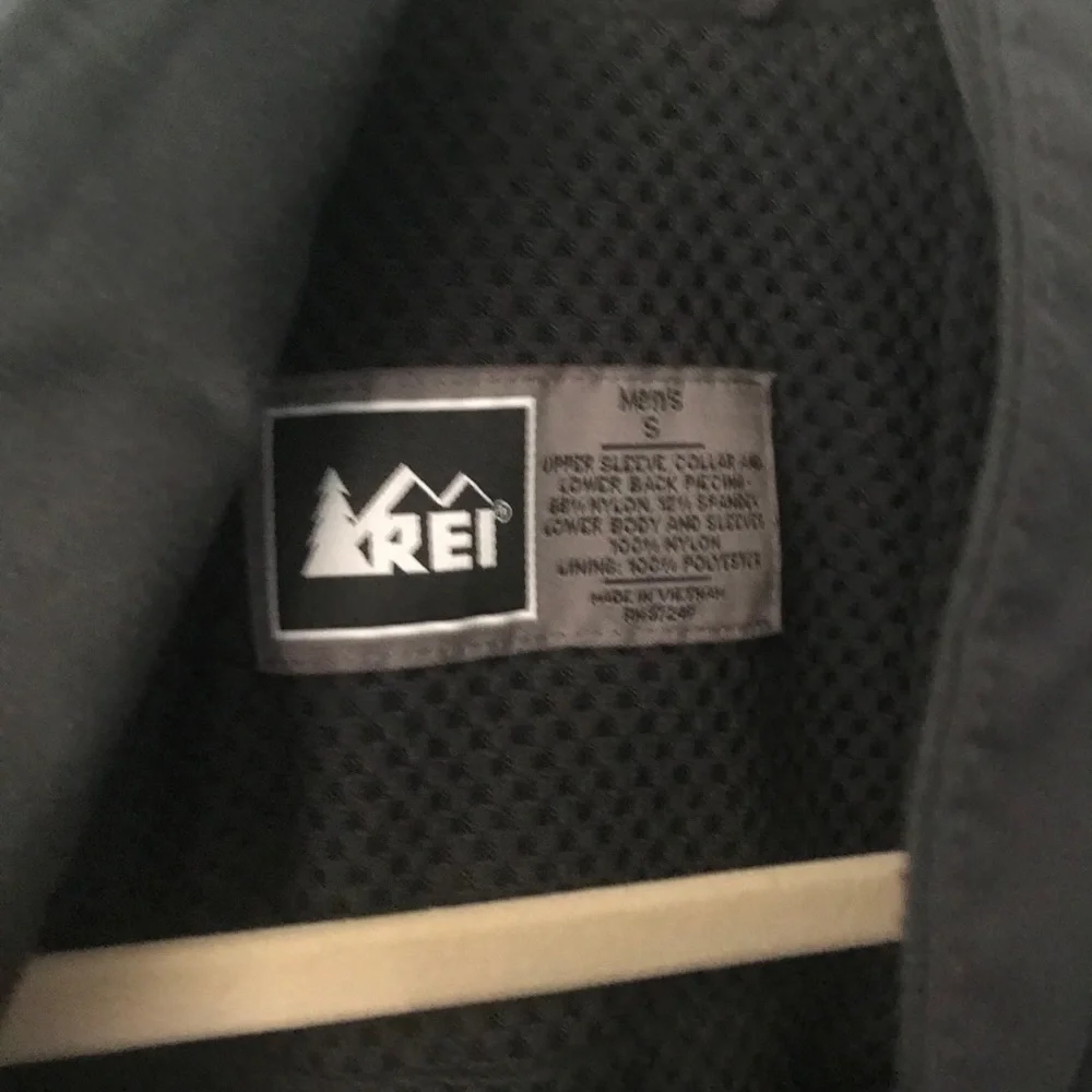 REI good black