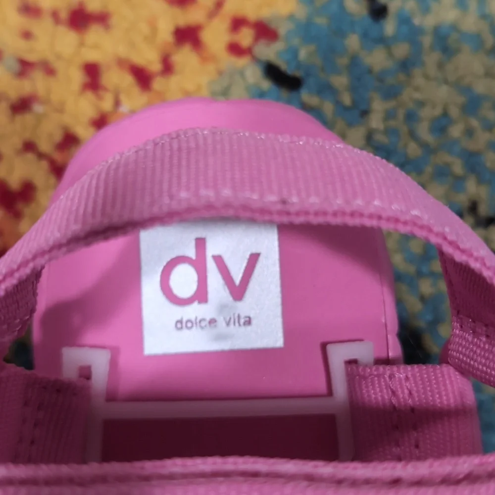 Dolce Vita these vibrant