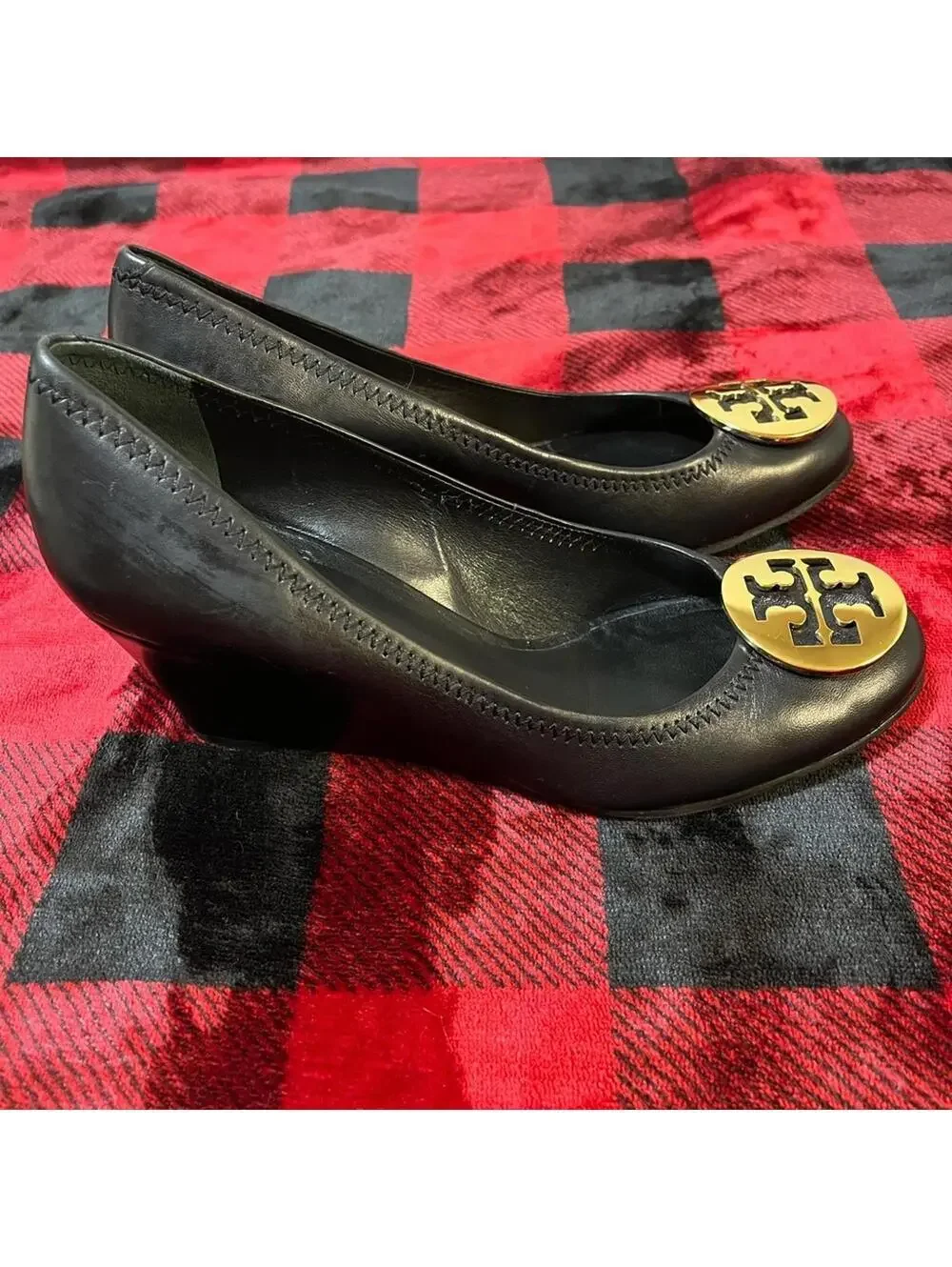Tory Burch Leather Pumps 7M Black Gold Hardware